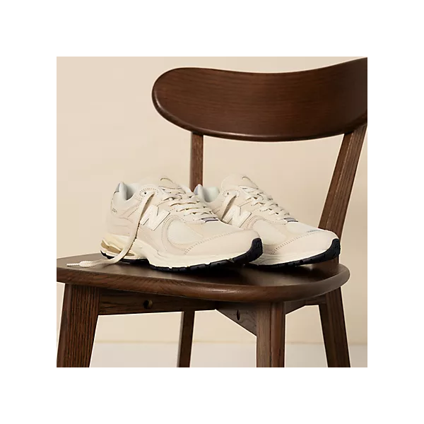 2002R Calm Taupe 2002R Calm Taupe